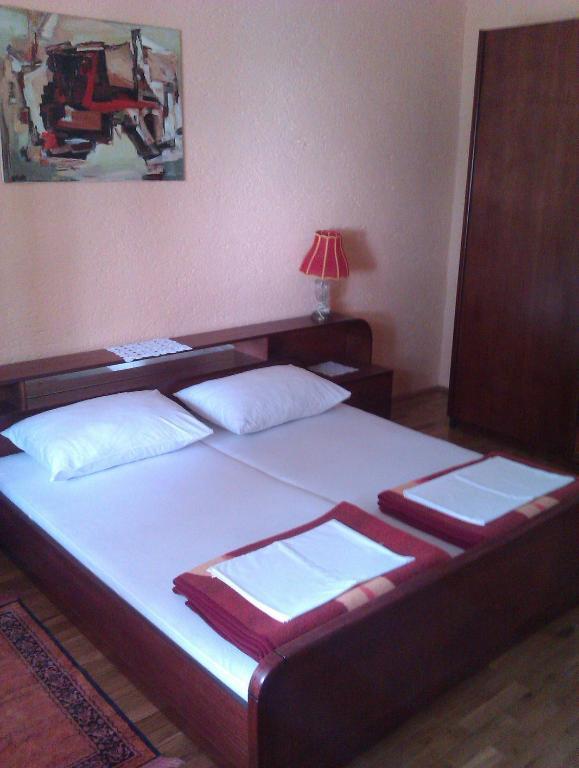 Roza Guest House Senj  Rum bild
